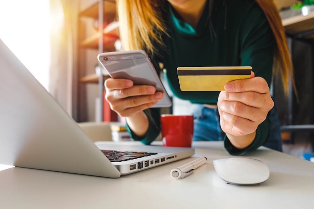 Compradores online peruanos invierten m&aacute;s de mil soles en compras