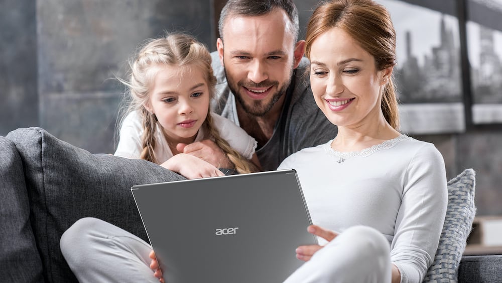 Las laptops: las nuevas integrantes de la canasta escolar