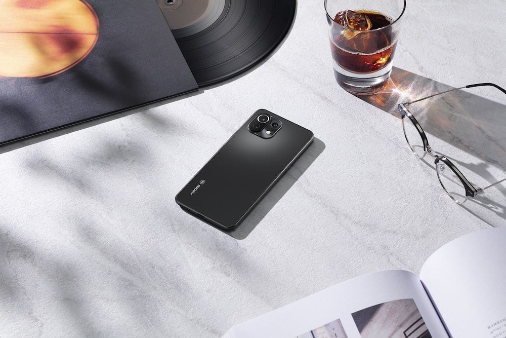 Xiaomi lanza Mi 11 Lite 5G: Elegante smartphone ultradelgado