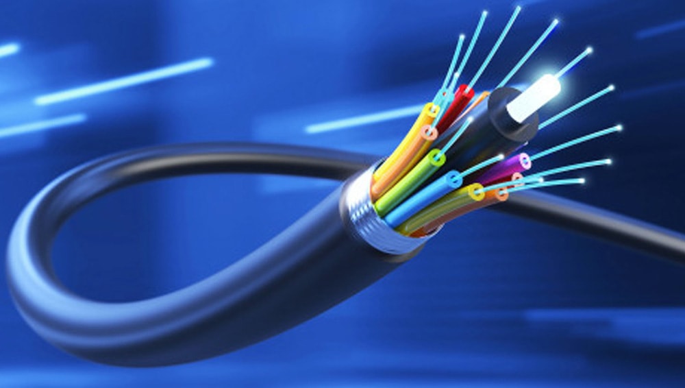 ¿Es mejor la fibra óptica o el cable coaxial?