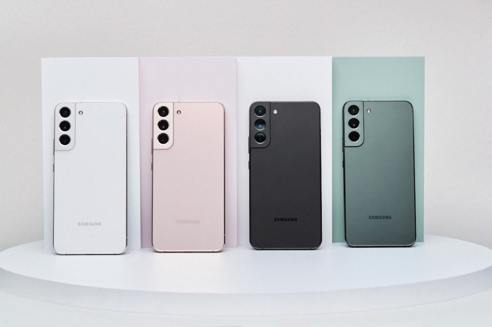 Galaxy S22/S22+: Domina la noche y da forma a tu mundo
