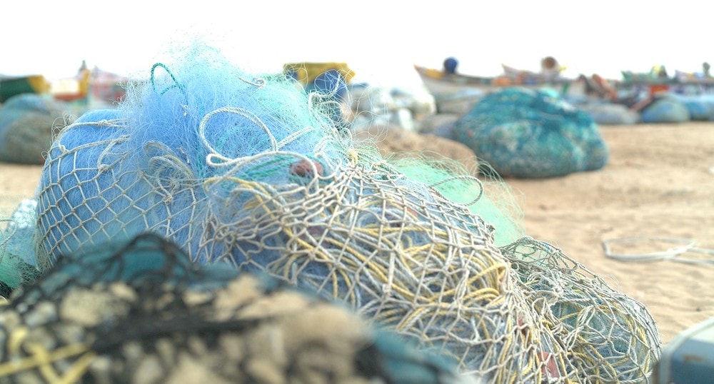 Samsung reutiliza redes de pesca desechadas en dispositivos Galaxy
