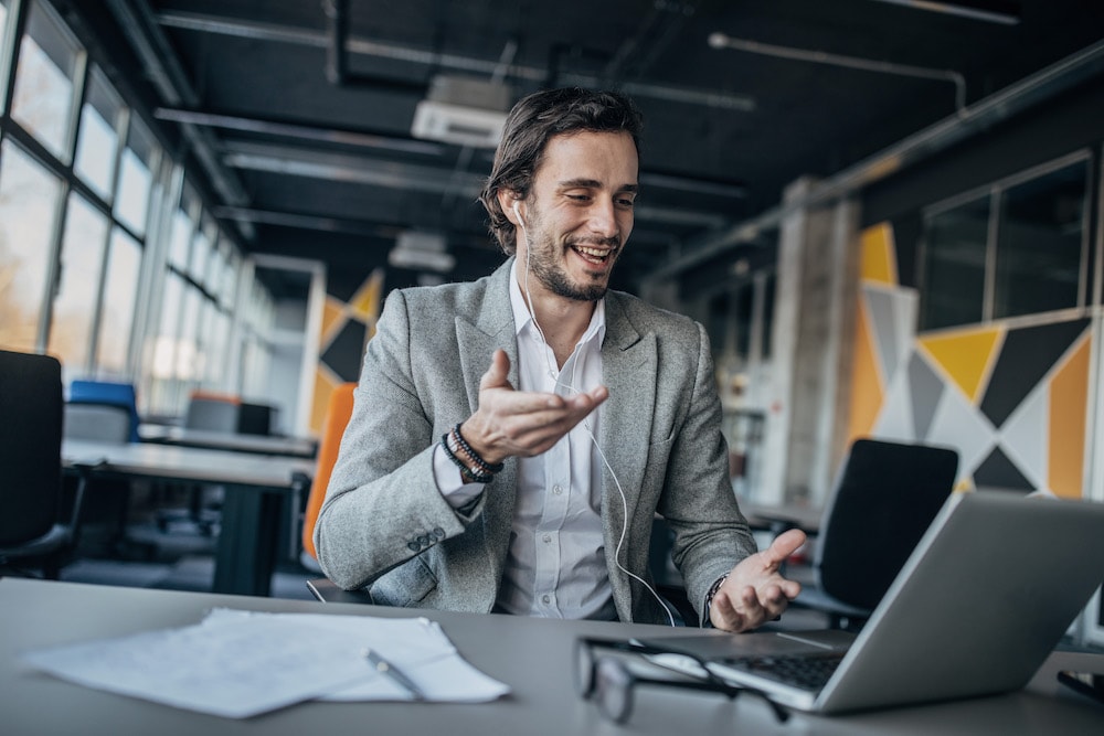 ¿Cómo ofrecer una experiencia total a clientes y empleados?