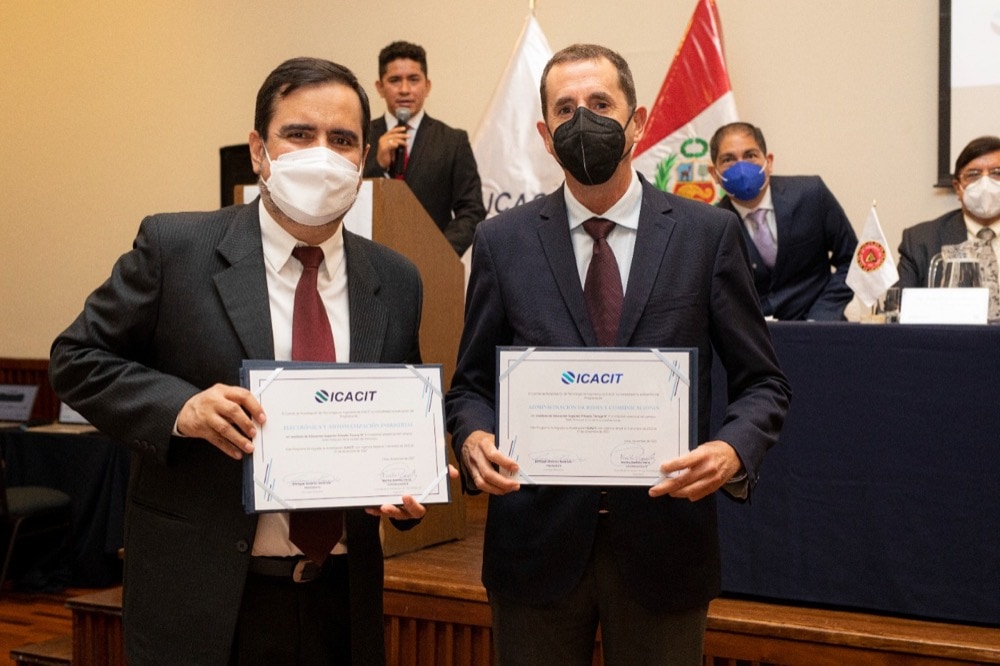Tecsup recibe reconocimiento de acreditadora internacional