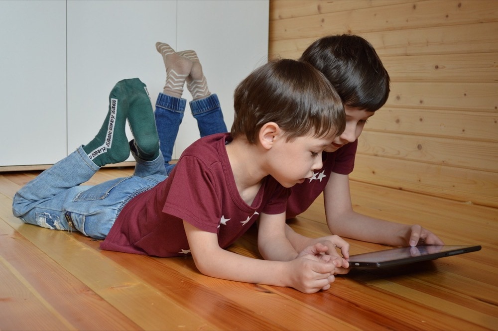 ¿Cómo hablar sobre los deepfakes con los niños?