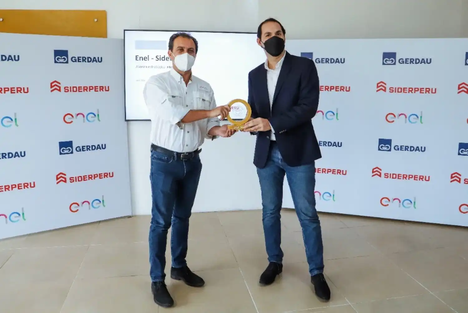 Enel y Siderper&uacute; apuestan por el suministro de energ&iacute;a renovable