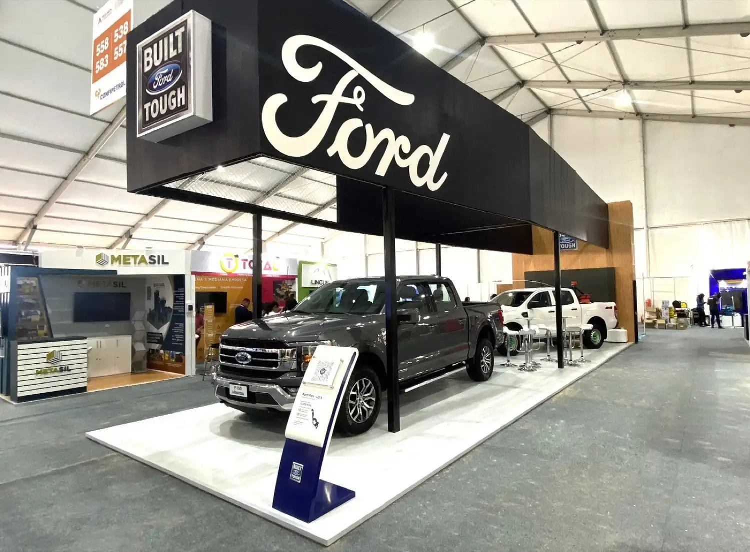 La primera pick-up Ford de motorización híbrida en Perú