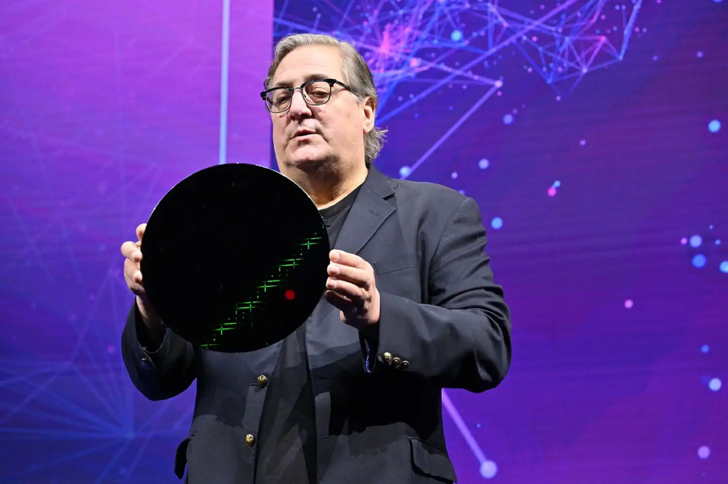 Intel acelera la innovaci&oacute;n de los desarrolladores con un enfoque abierto