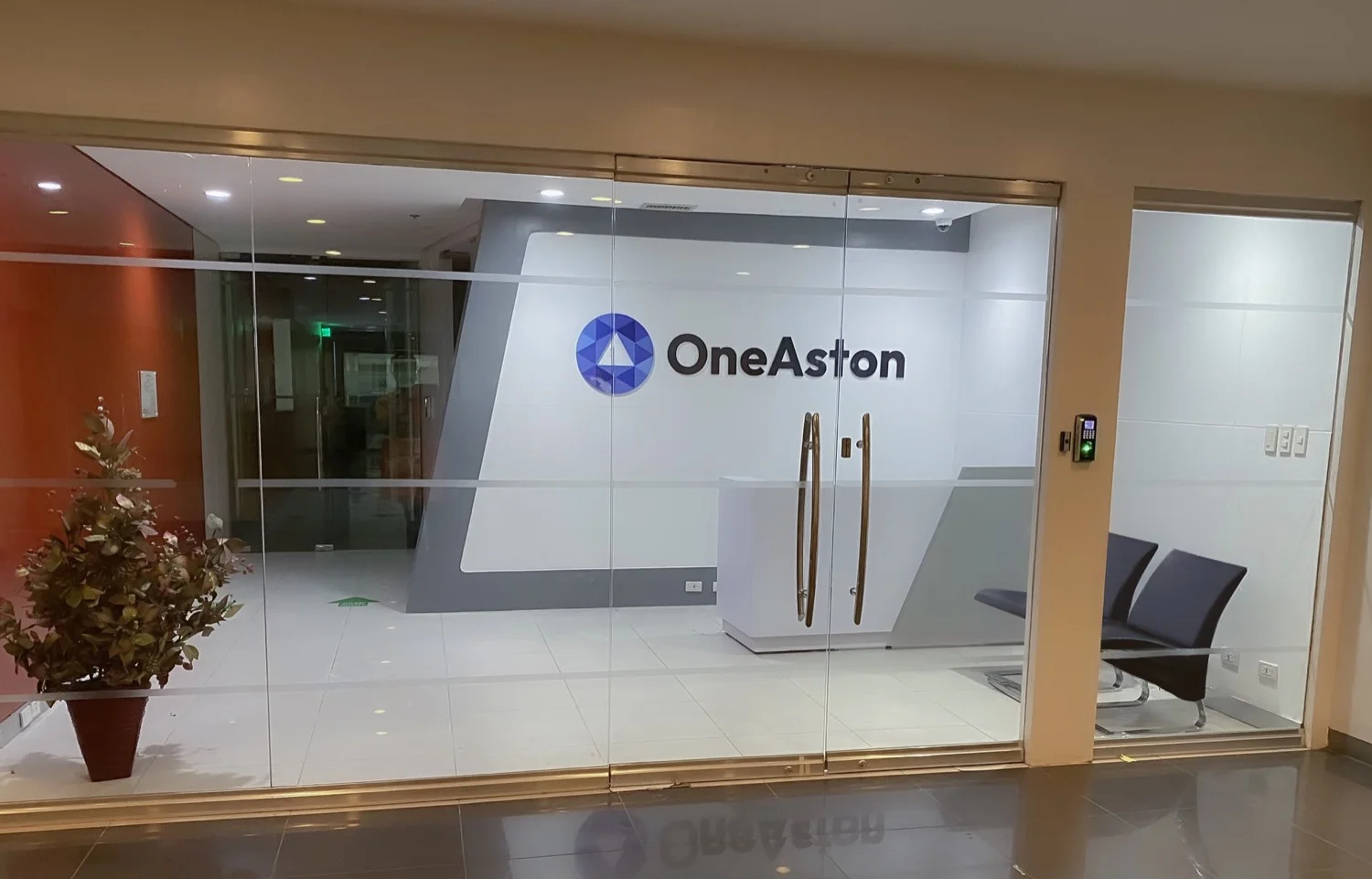 OneAston se expande en Latinoamérica