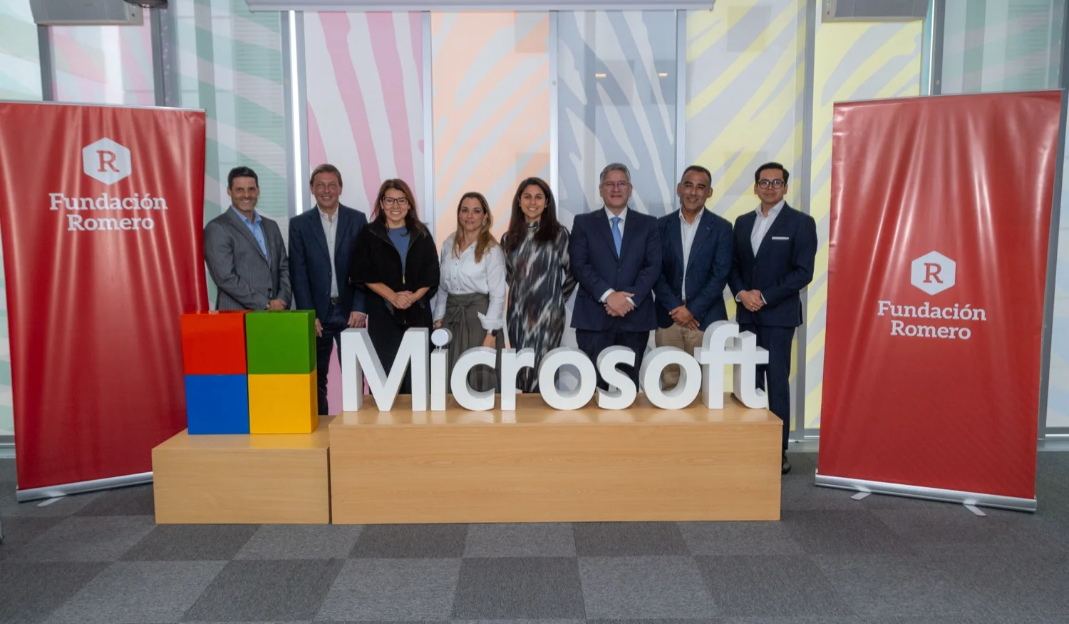 Microsoft y Fundación Romero capacitan a emprendedores