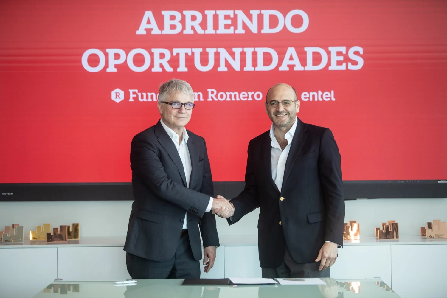 Fundación Romero y Entel cierran brechas de conectividad