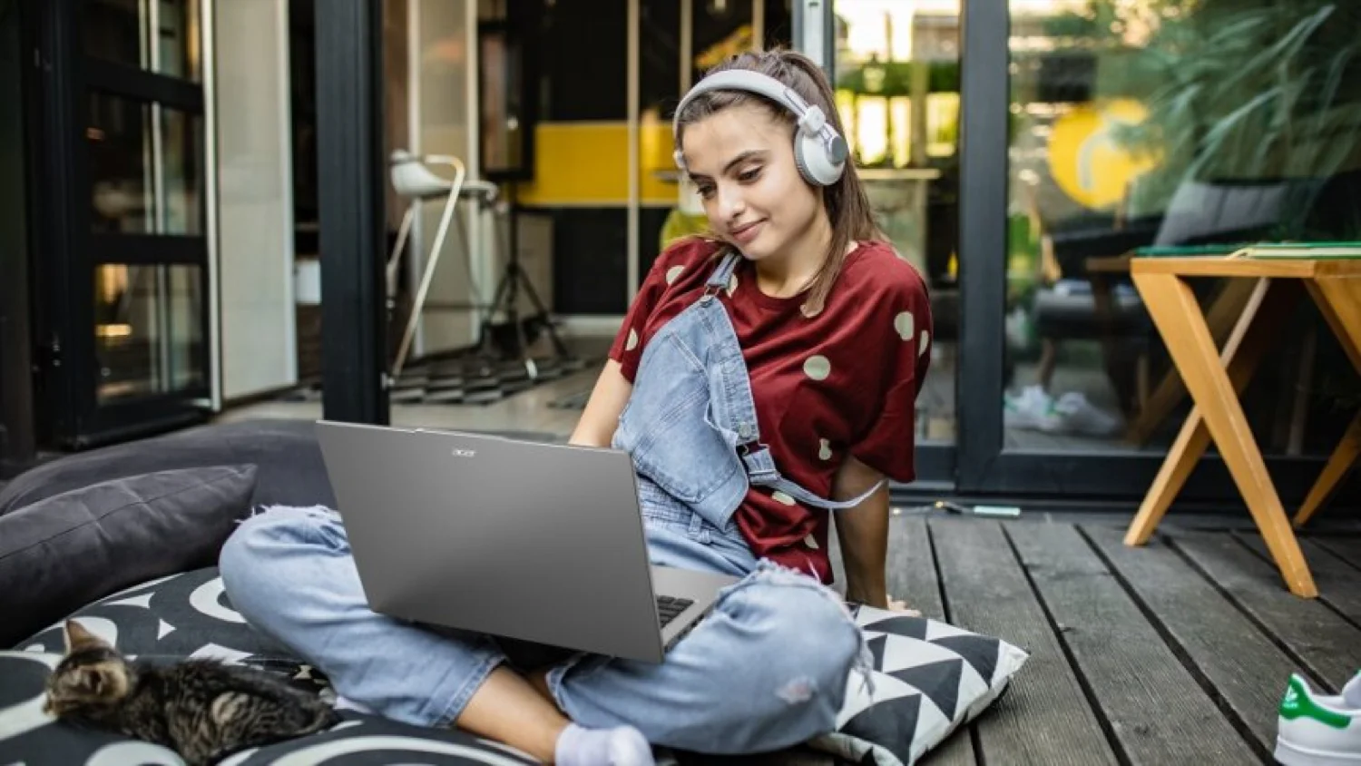 Nuevas PC Acer Swift Go AI con procesadores Intel Core Ultra