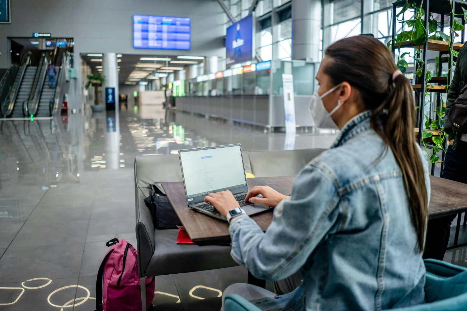 Viaja ciberseguro y usa redes WiFi públicas sin correr riesgos