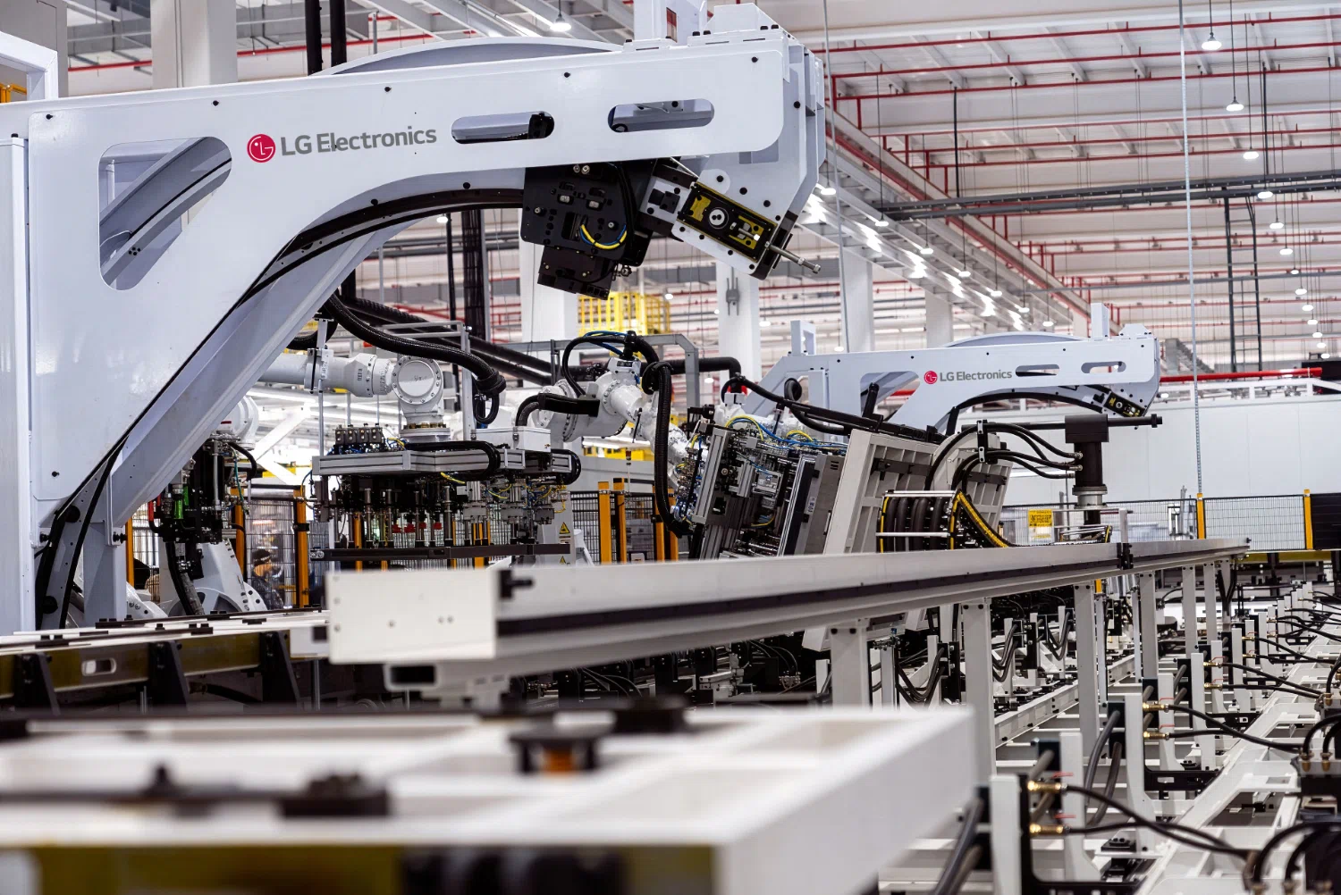 LG abre planta en Paraná, Brasil, con inversión de US$310 millones