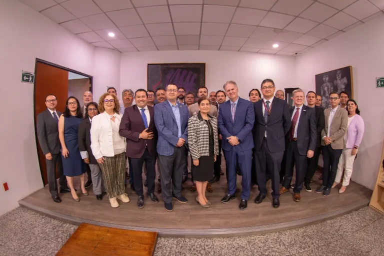 Secihti y AMD firmarán memorando para impulsar IA y supercómputo en México