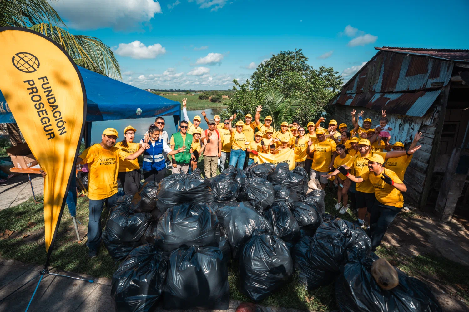 Voluntarios recuperan 1.273 kg de basura en Costa Verde y Lago Moronacocha