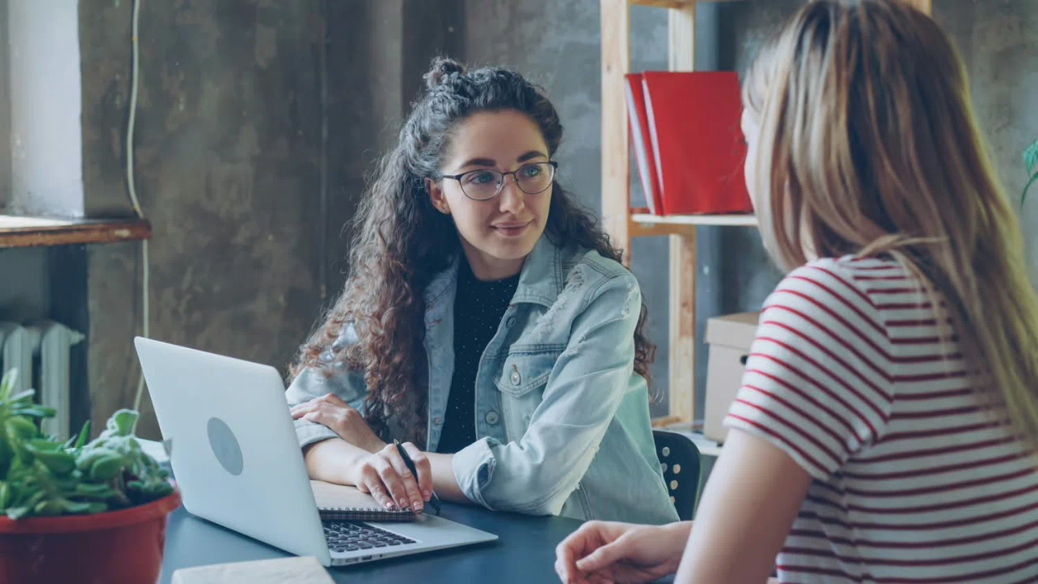 Empresas peruanas deben aprender continuamente ante IA