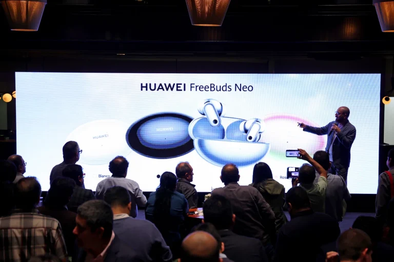 Huawei presenta en Perú dispositivos de salud y productividad