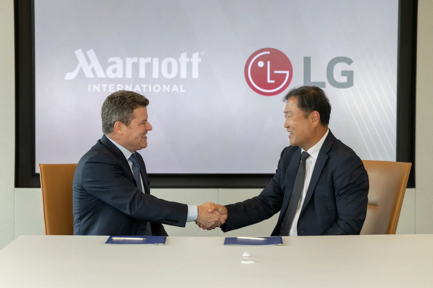 LG y Marriott lanzan plataforma de Smart Hotels en habitaciones