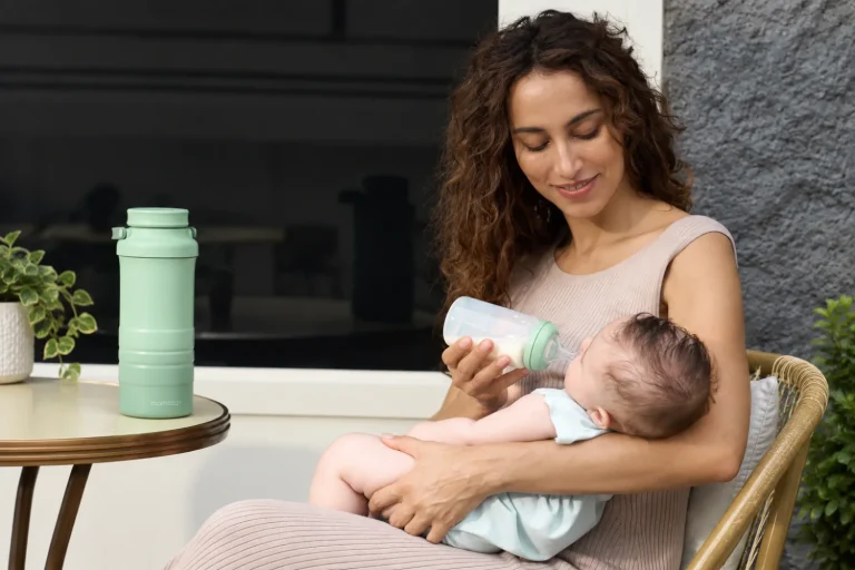 Momcozy ofrece higiene y temperatura en biberones