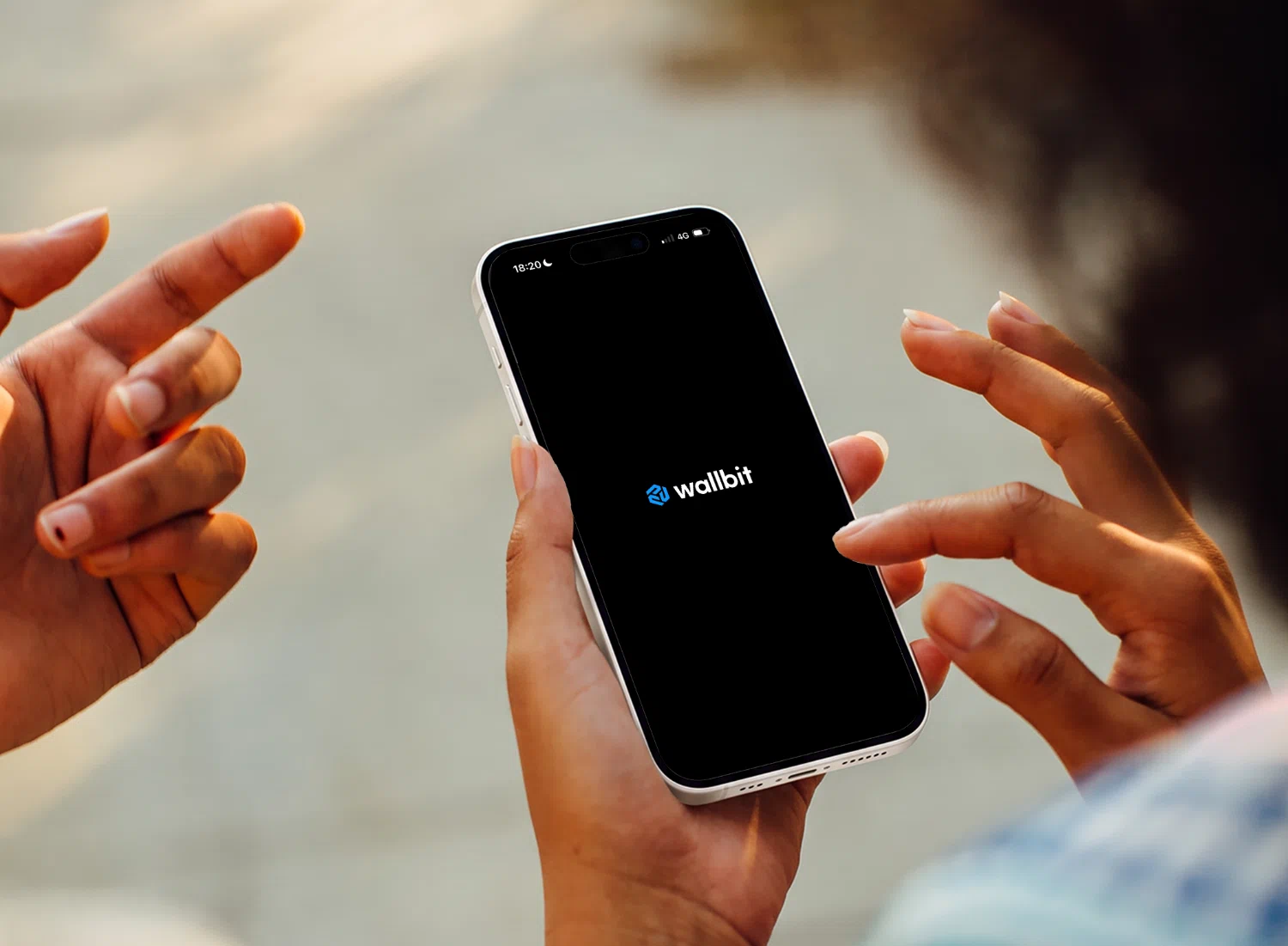 Wallbit llega a Perú con cuenta global para ingresos en dólares