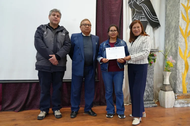 200 docentes de Espinar culminan curso sobre tecnologías