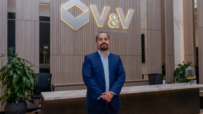 Castro asume gerencia de V&V Inmobiliaria para crecimiento