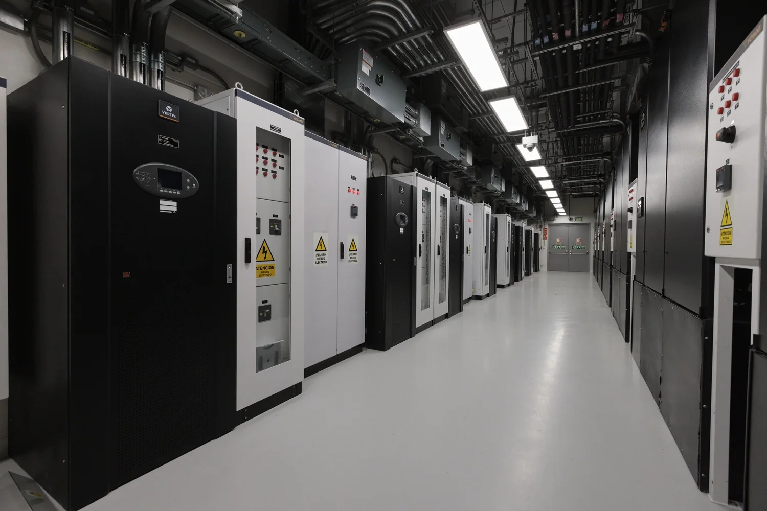 Cerebro digital ante desastres: data centers operan igual