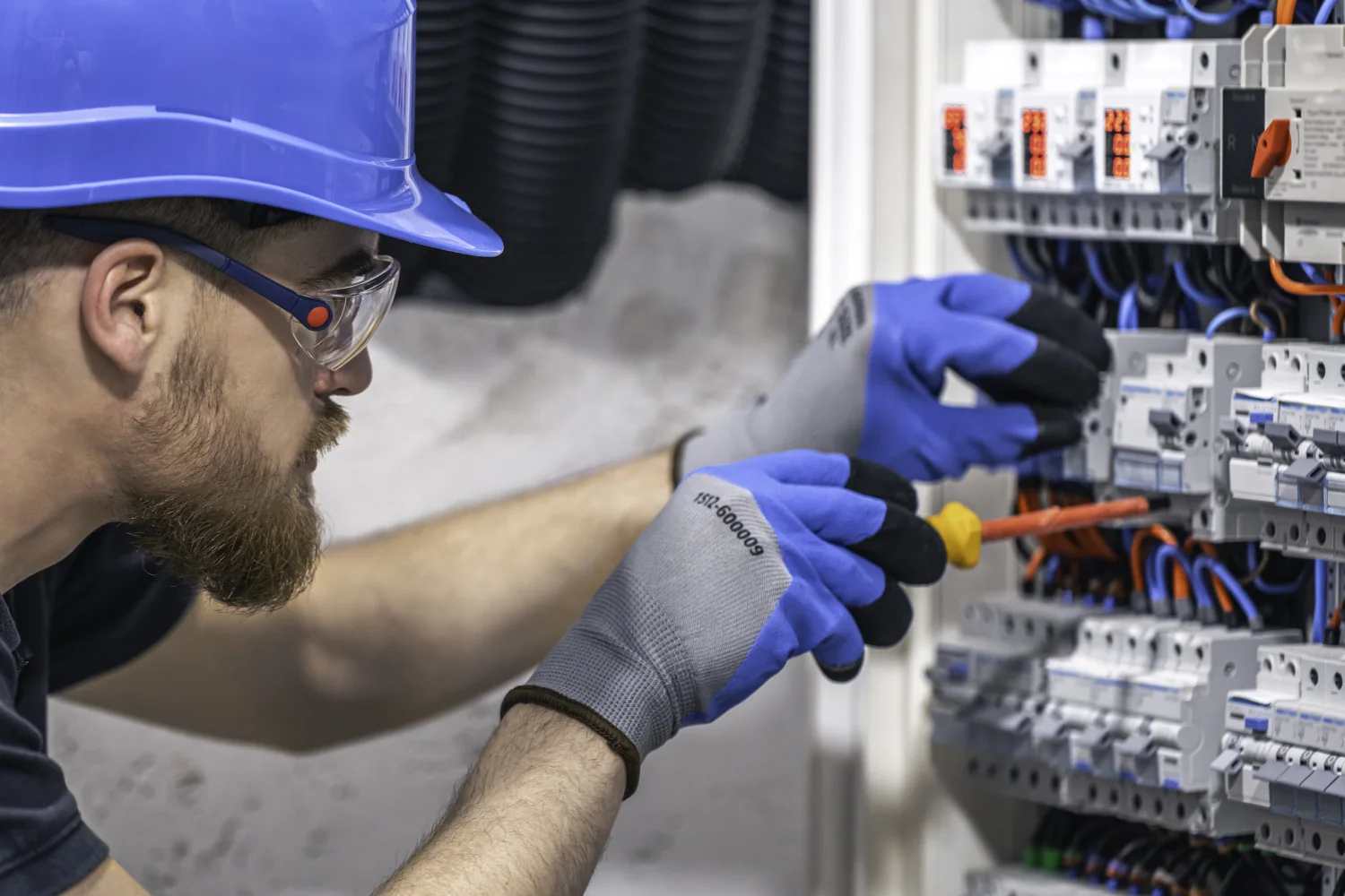 Cinco claves para modernizar instalaciones el&eacute;ctricas en Per&uacute;