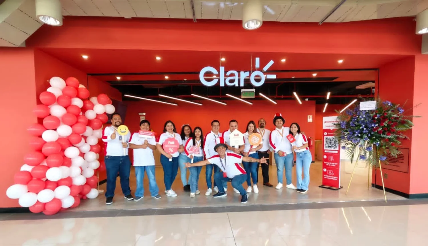 Claro Perú abre centro renovado en Mall del Sur con atención híbrida