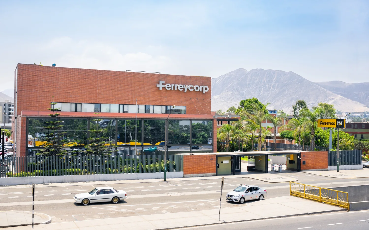 Ferreycorp alcanza US$ 616 millones en el tercer trimestre de 2026
