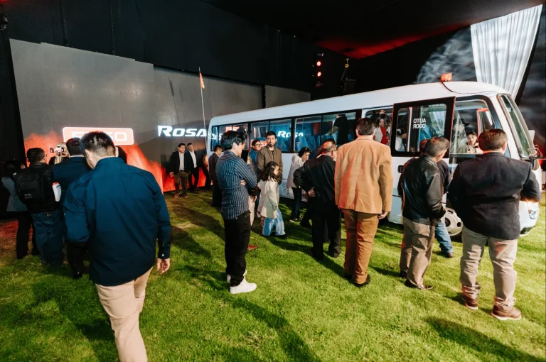 FUSO Perú presentó en Arequipa el nuevo bus Rosa Euro VI