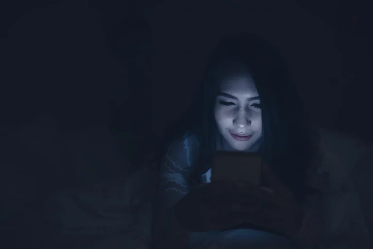 Nubia recomienda claves para maratón de terror en celular en Halloween