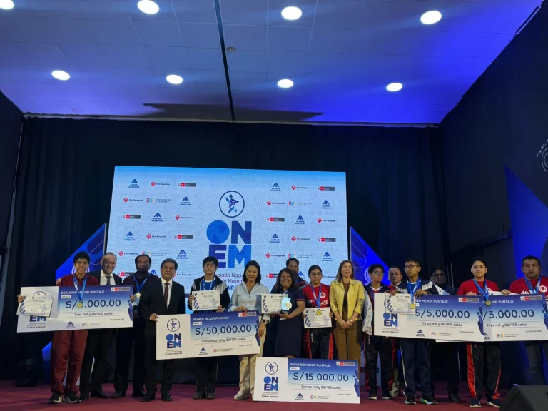 ONEM Aceros Arequipa 2026 premia a 72 talentos de 26 regiones del país